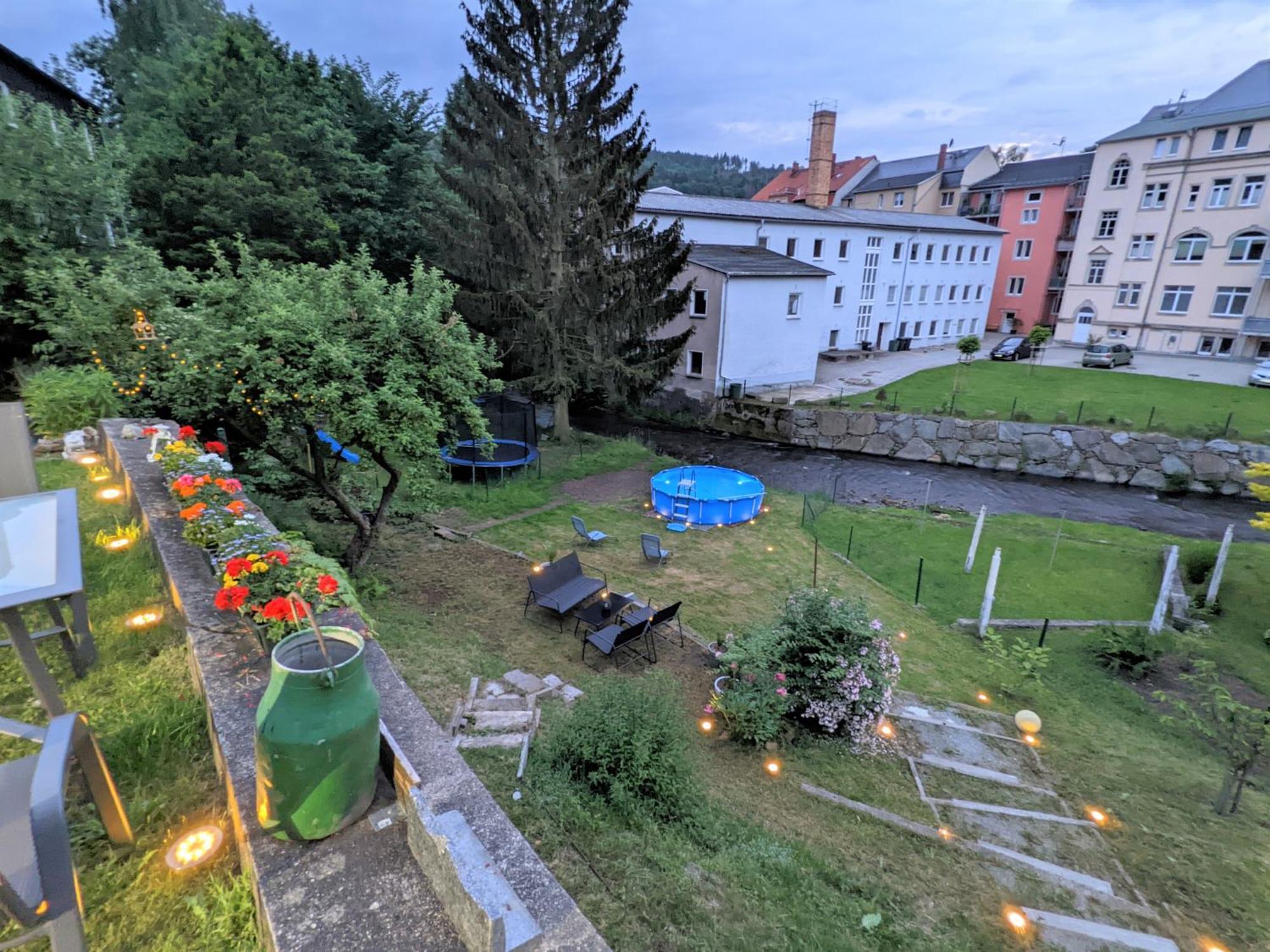 F2 - Urlaubsmagie Sauna, Whirlpool, Pool & Garten Sebnitz Εξωτερικό φωτογραφία